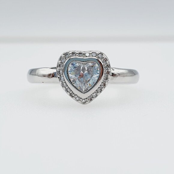 ✨ 925 Silver Sparkling Love Heart Cut CZ Ring for Women, FB16FA1165 - Picture 6 of 6